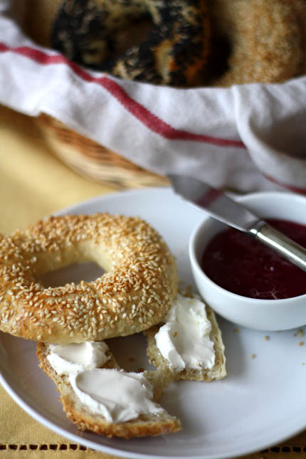 Clover Lane: Bread Machine Bagels