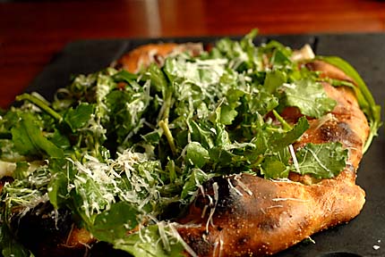 pizza-w-arugula