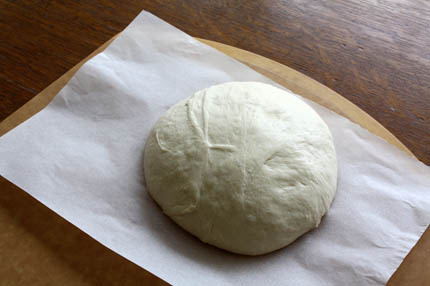 https://artisanbreadinfive.com/wp-content/uploads/2010/02/fresh-yeast-dough11.jpg