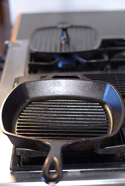 Lodge Cast Iron Panini Press Makes World Class Paninis And Grilled