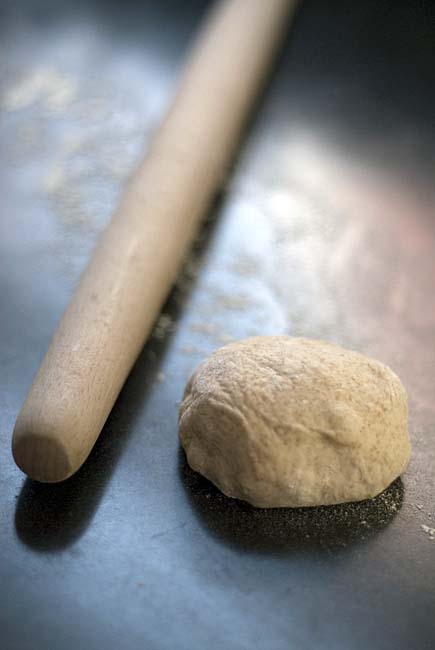French-miled rolling pin for cracker-crust pizza