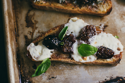 Bruschetta with Figs, Blue Cheese and Prociutto | Artisan Bread in Five Minutes a Day