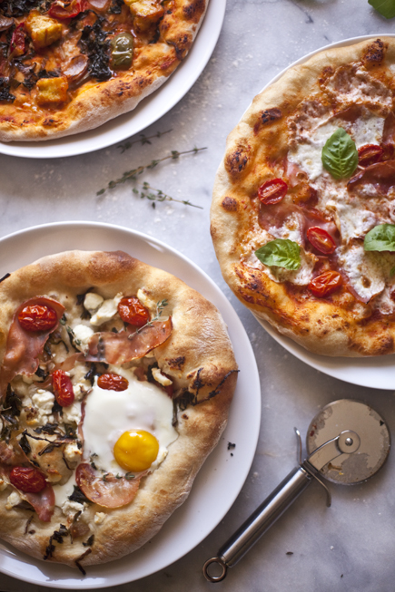 Cooking pizza on a Baking Steel